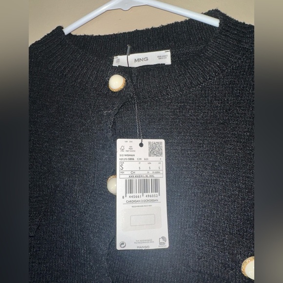 MNG high quality Luxury Vibe black with gold Jewel Button blazer small - Picture 7 of 10